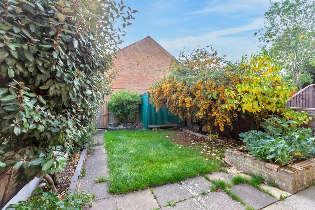 6 Browney Path, Bedford, Bedfordshire, MK41 7XH