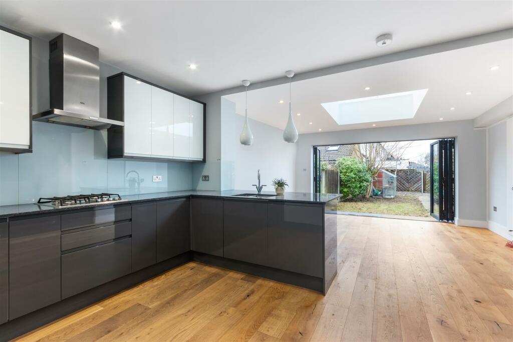 Open Plan Kitchen &amp; Living