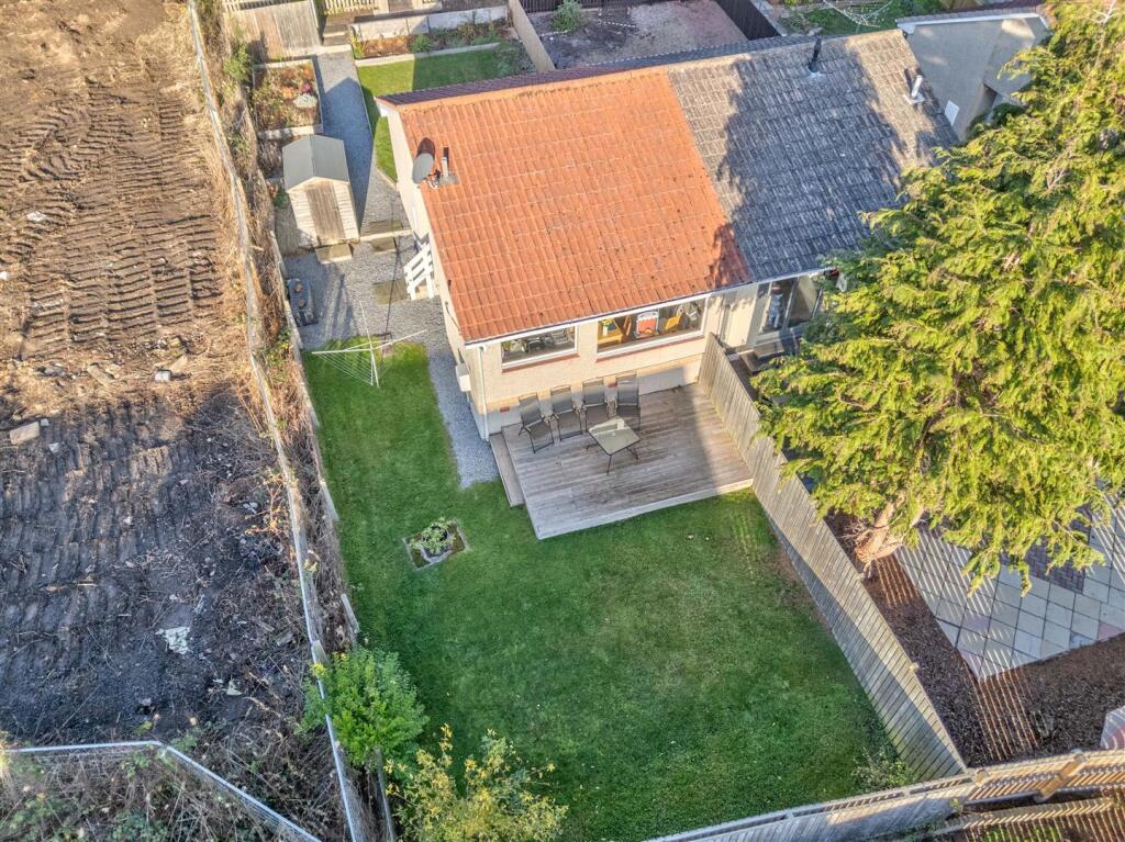 31 Millhall Crescent Dundee-4.JPG