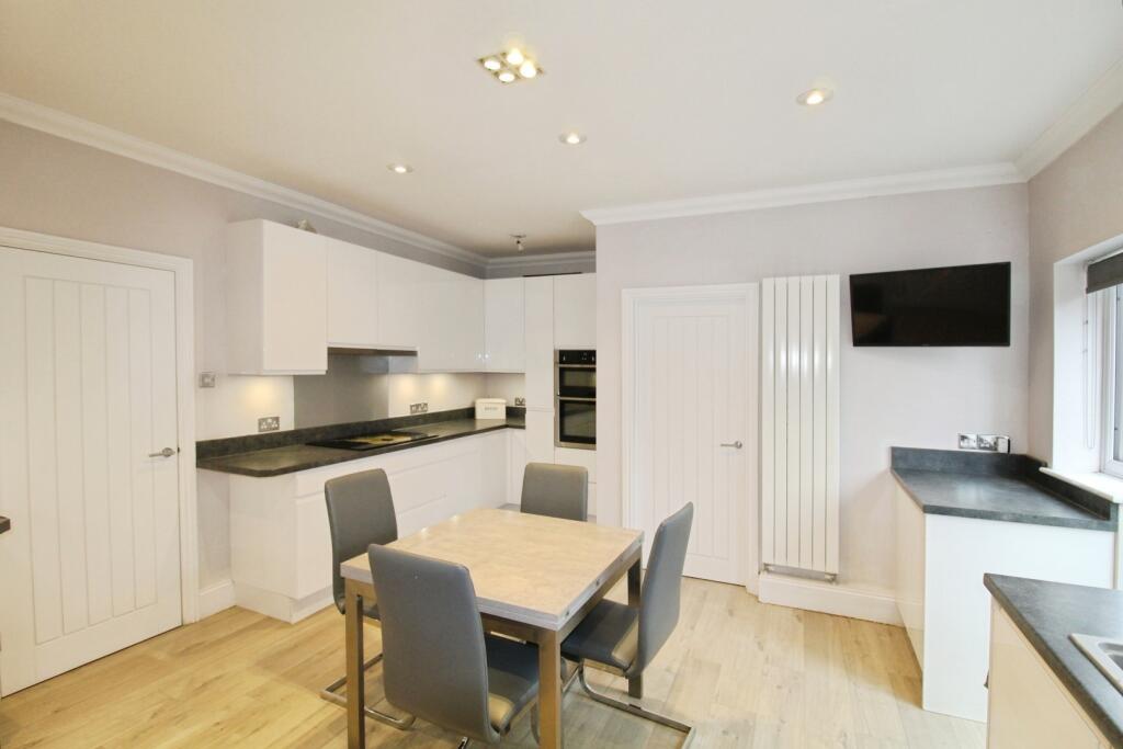 pbox-kitchen-313625.JPG