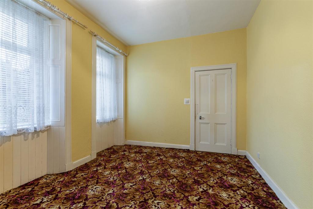 20 Forest Road Selkirk 06.JPG