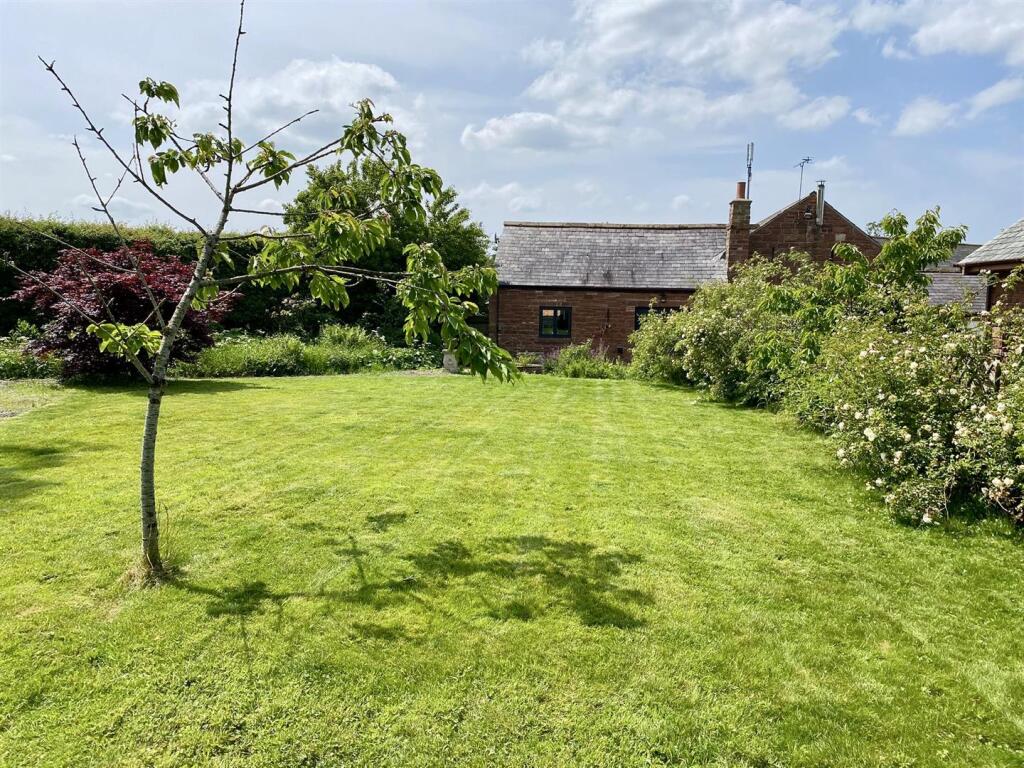 PHOTO-2025-06-11-14-05-46 3.jpg