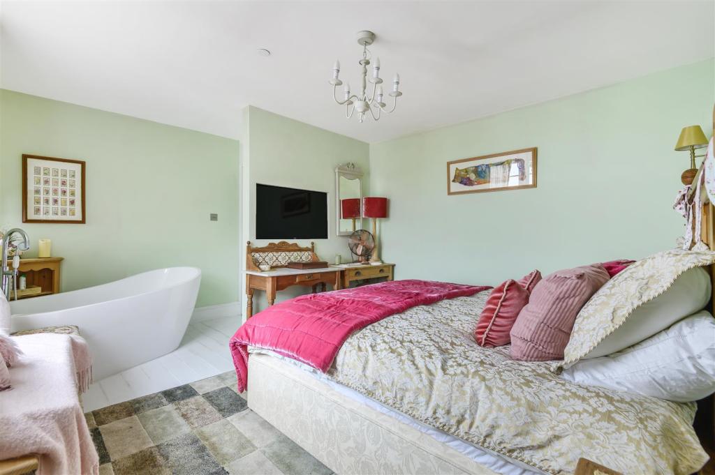Bedroom 2.jpg