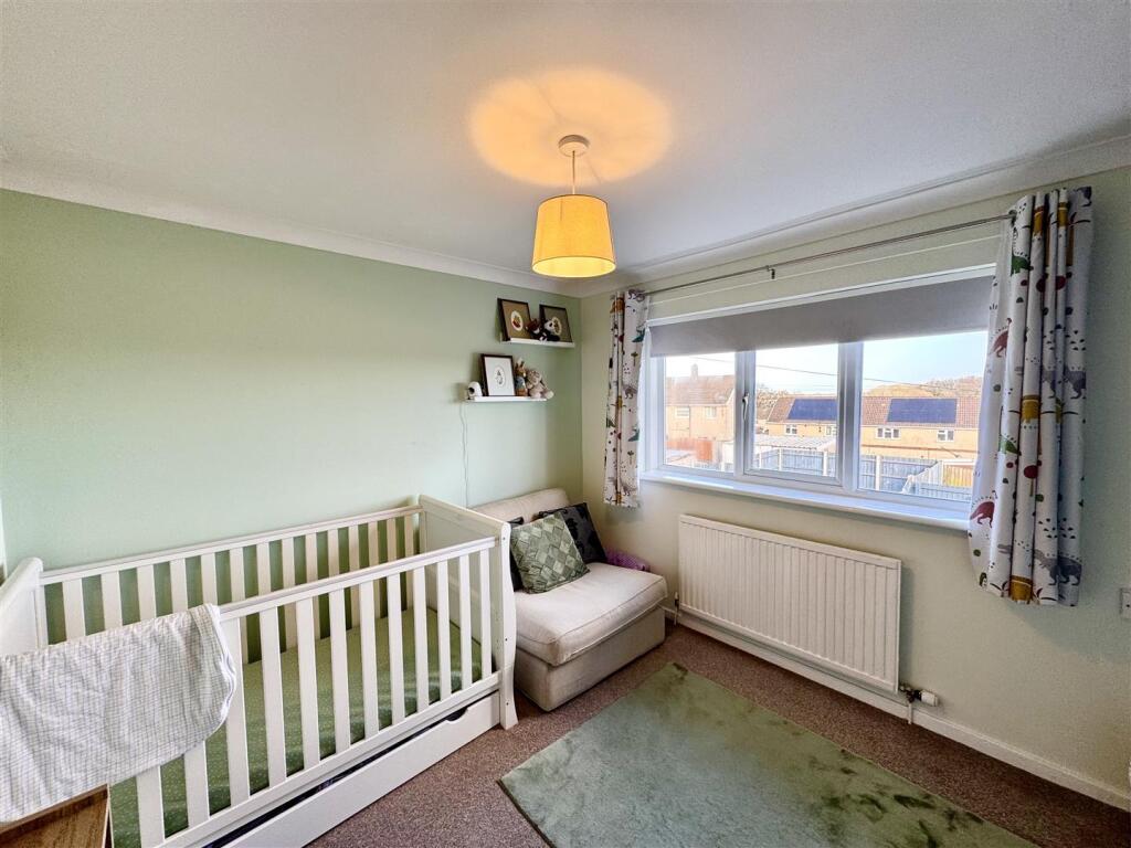 BEDROOM 2