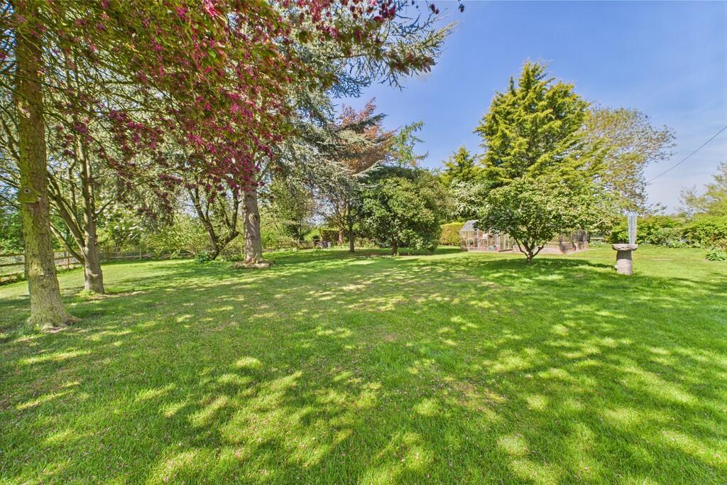 CAM01689G0-PR0465...