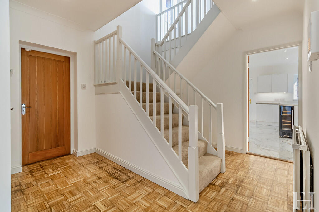 8664256-interiorW...