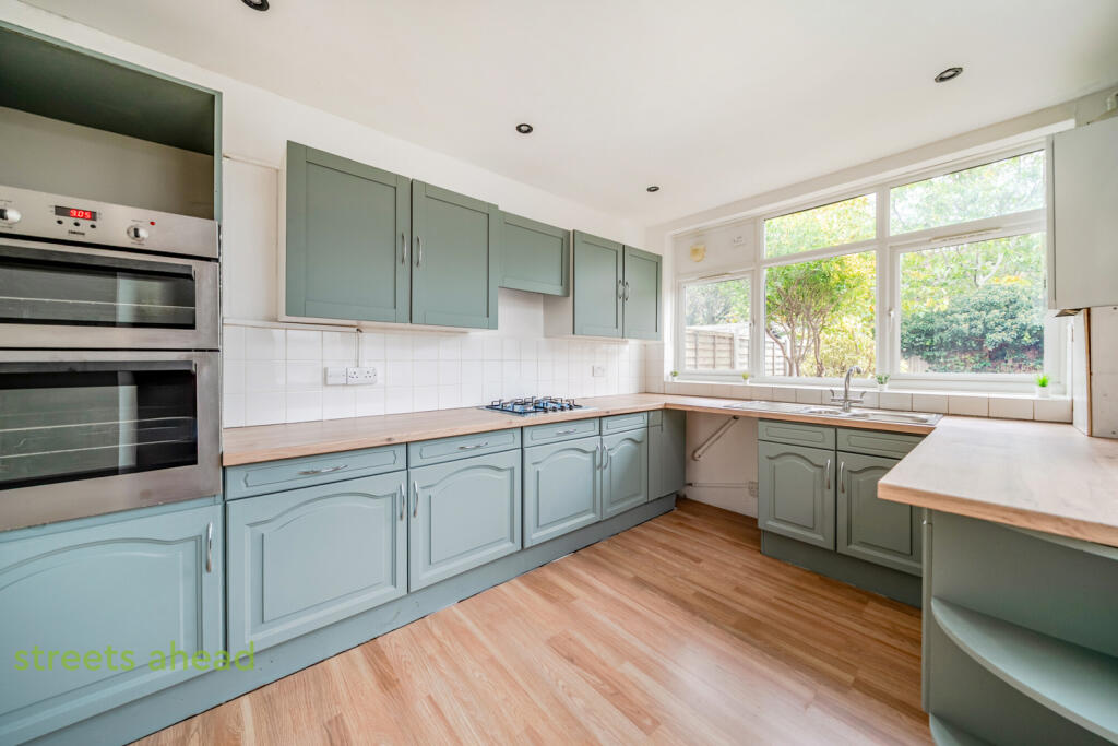 17312ee5-883e-4df...