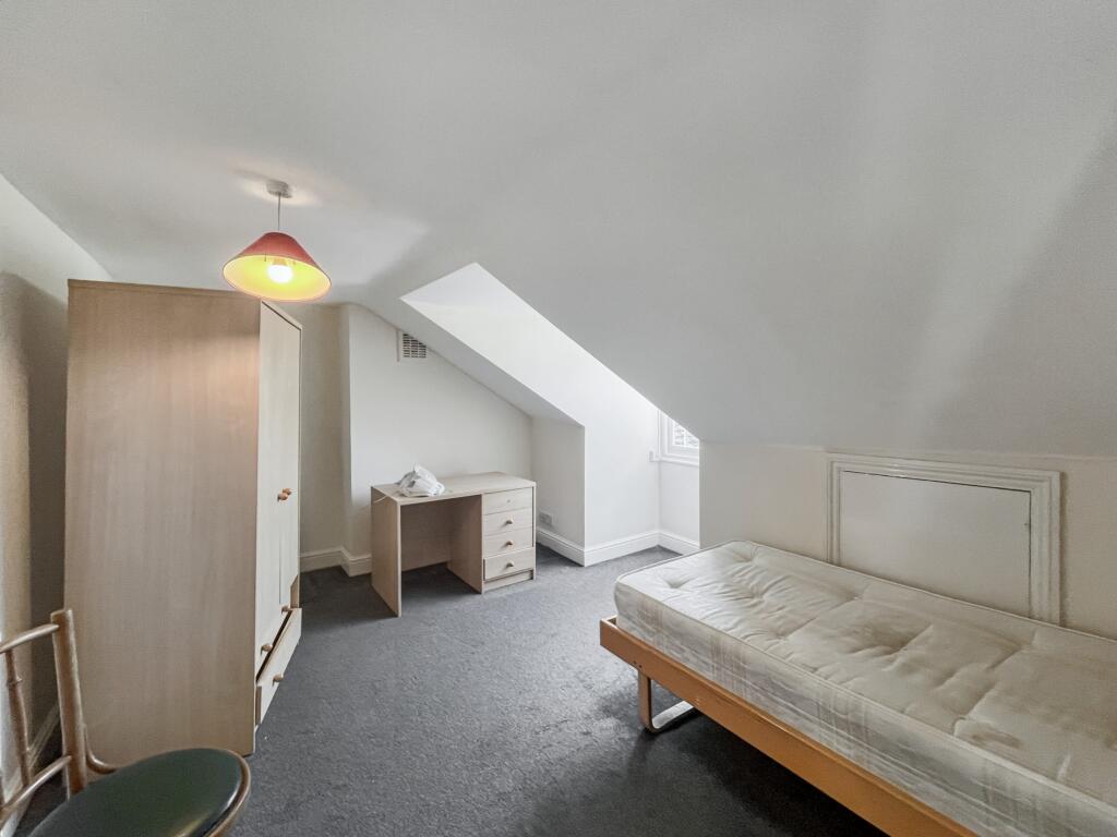 98 Ritherdon Road, Tooting, London SW17 8QQ