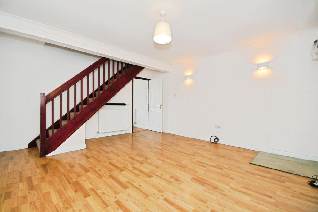 LOUNGE 03.jpg