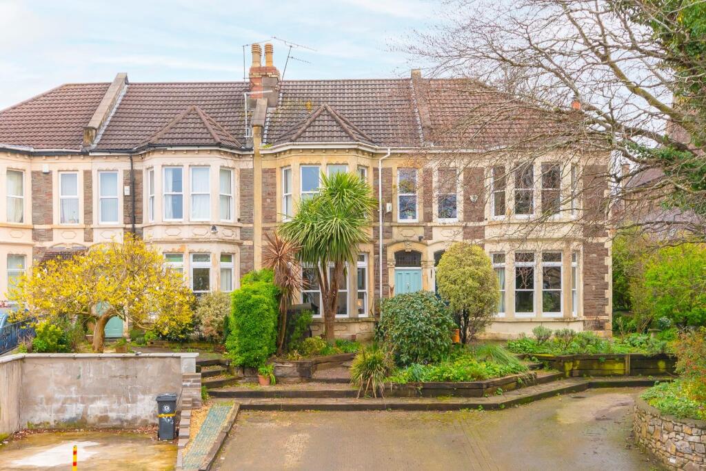 DAORSLLEW663 - External B.jpg