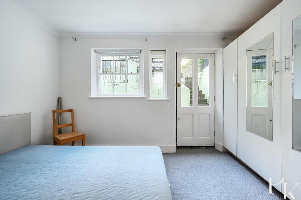 22a Montpelier Cresent, BN1 (15).jpg