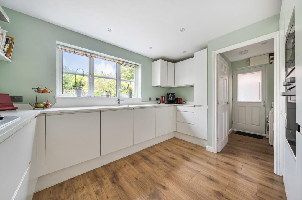 1328475-6-6882529...