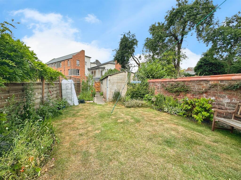 6dce1a10--4E81-B3E4-D3A16E1B0A59-16531-0000068BE49