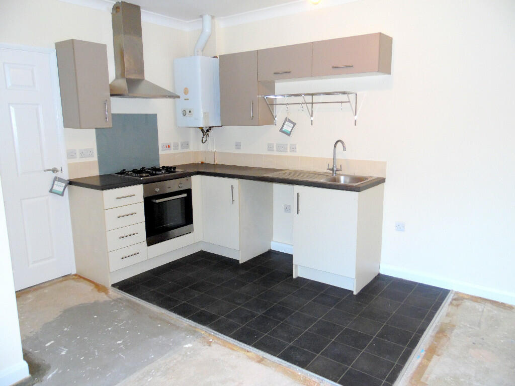 LOUNGE/KITCHEN