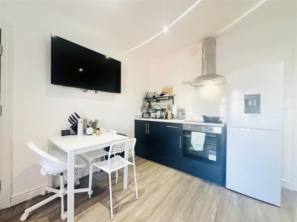 Kitchen/dining area