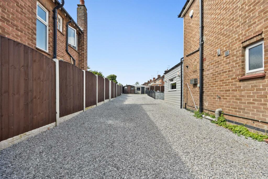 79WellingboroughRoadWeb_02.jpg