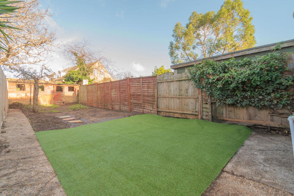 general 15 Vale Road