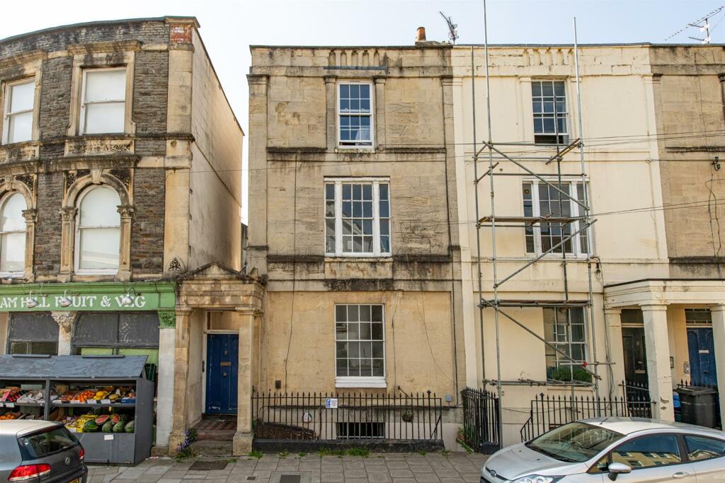Exterior_2.jpg