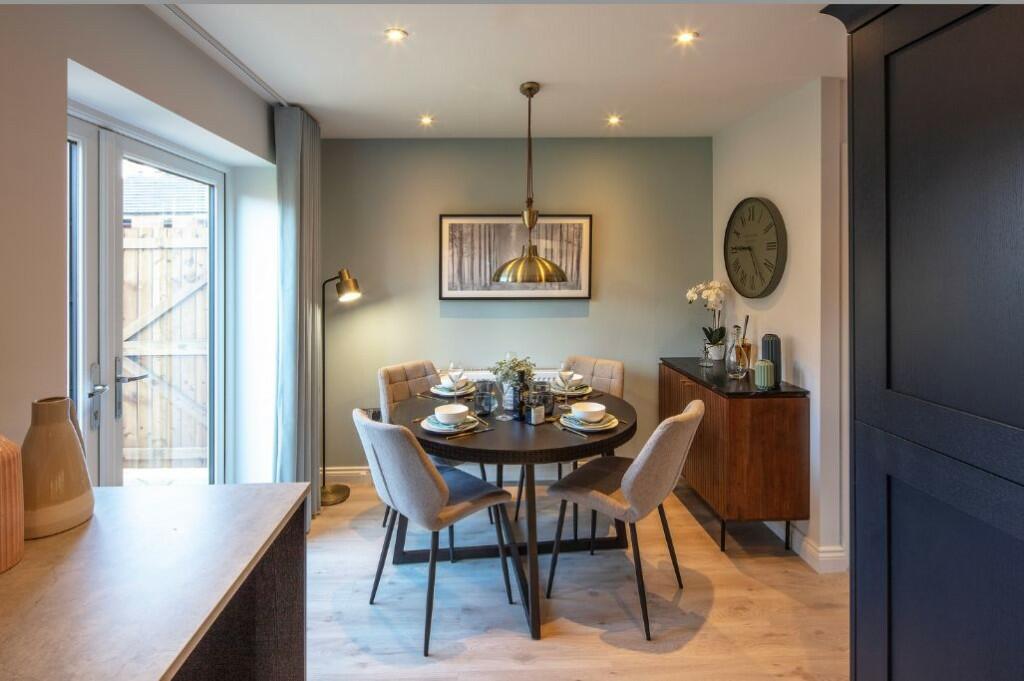 Dining/Kitchen Area