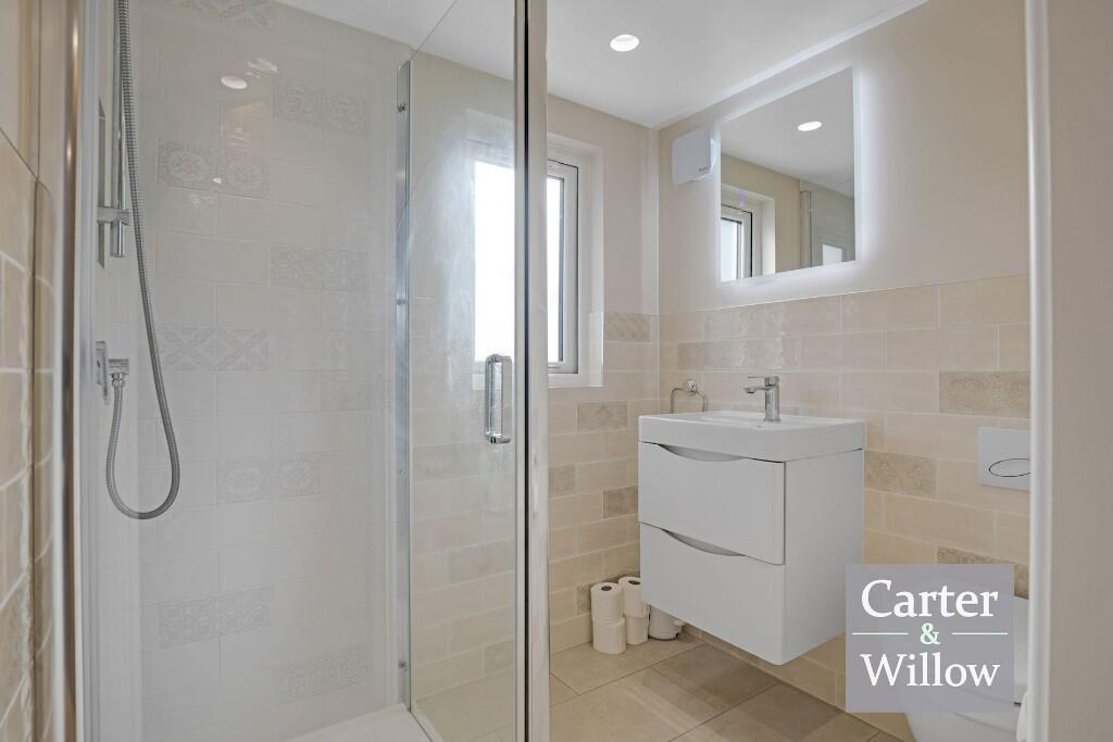 En suite Shower room