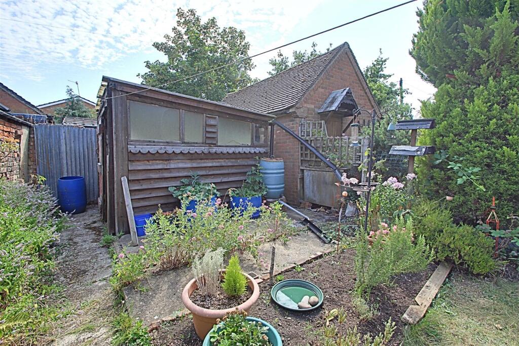 Garden 2.jpg