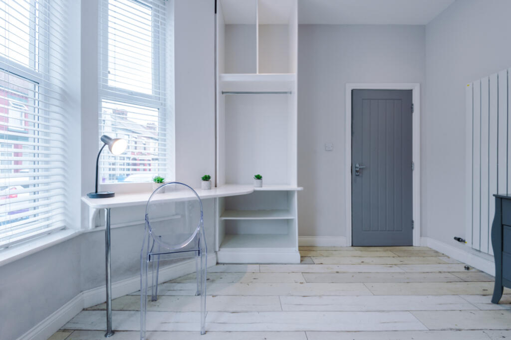 67 Woodcroft Road Bedroom 16