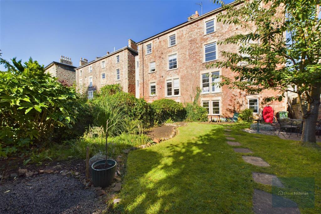 CAM02525G0-PR0121-ST