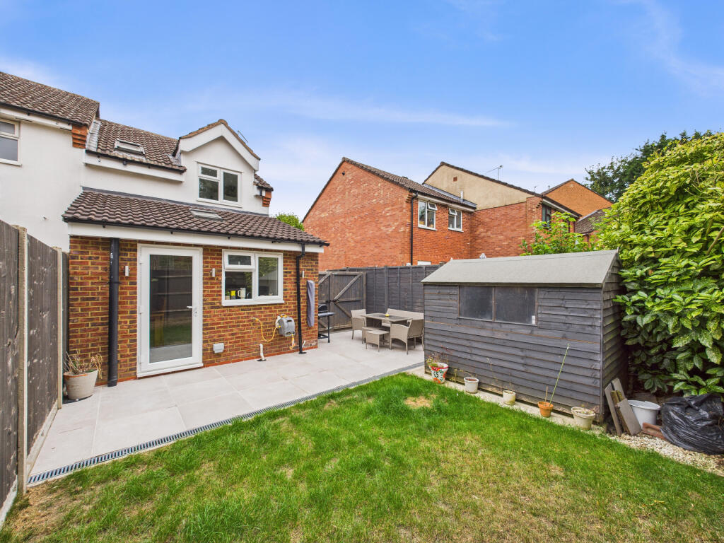 CAM01354G0-PR0578-STILL014