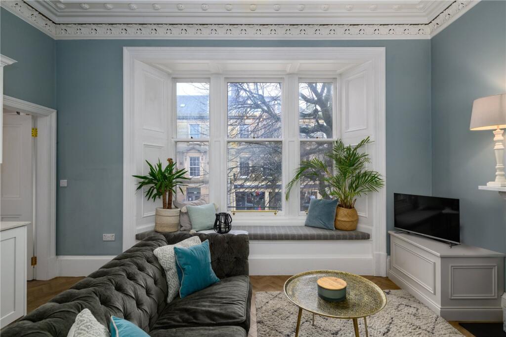 Living Room/Kitchen