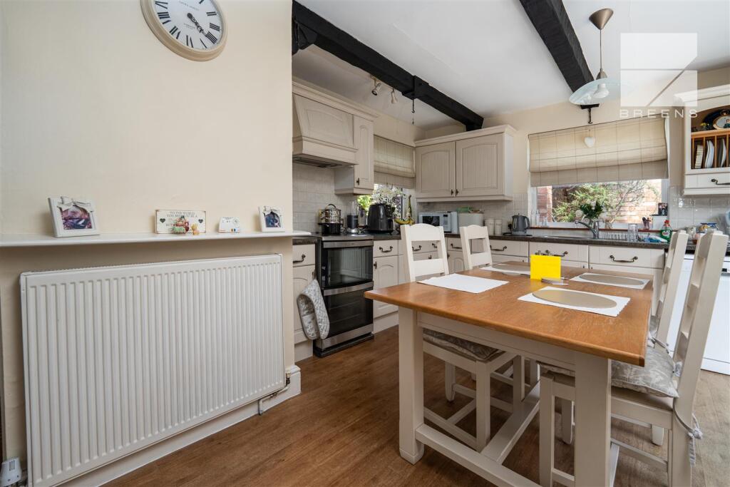 61 Brindwood Road_0024.jpg