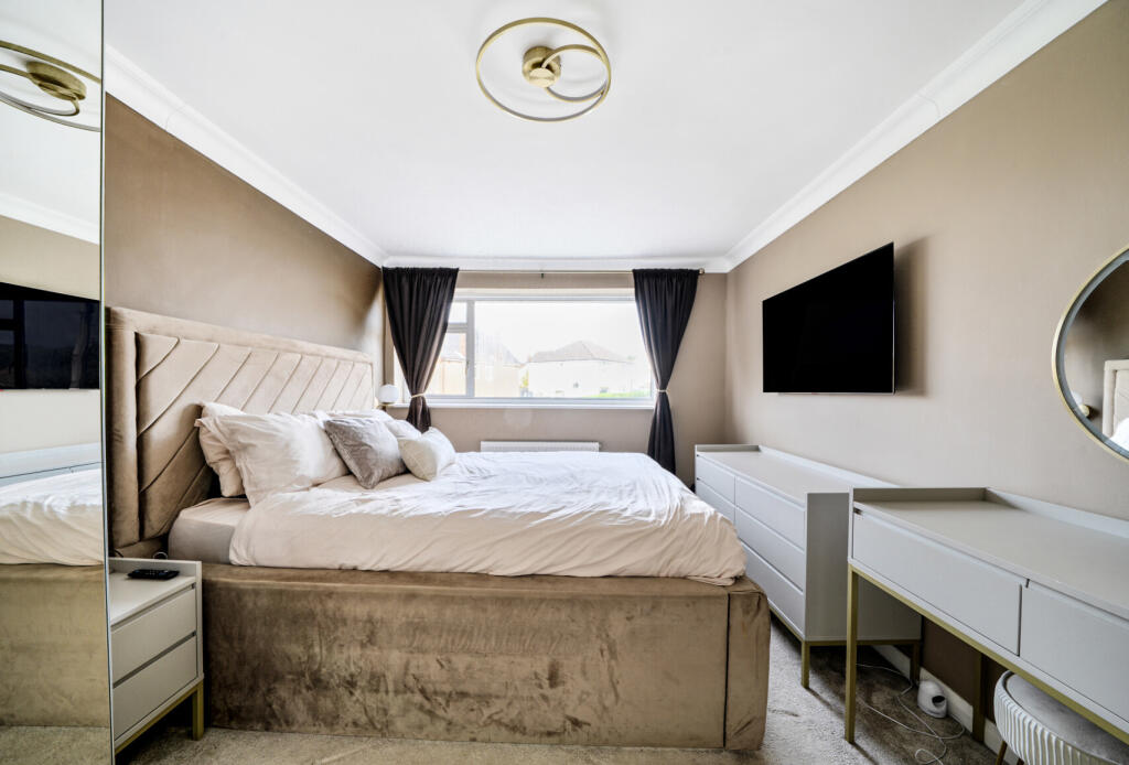 1370184-20-68f277...