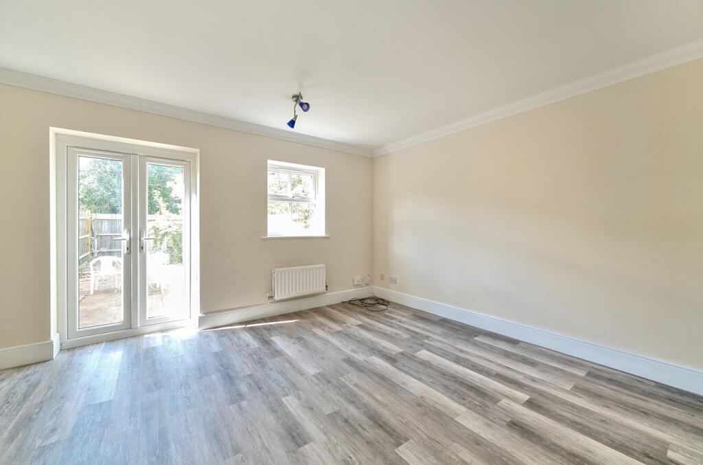 Sitting/Dining Room