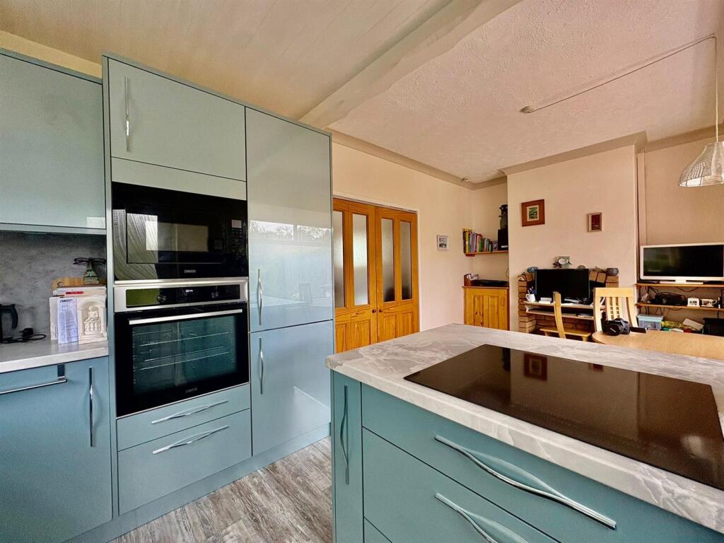 PHOTO-2025-10-13-15-45-45 5.jpg