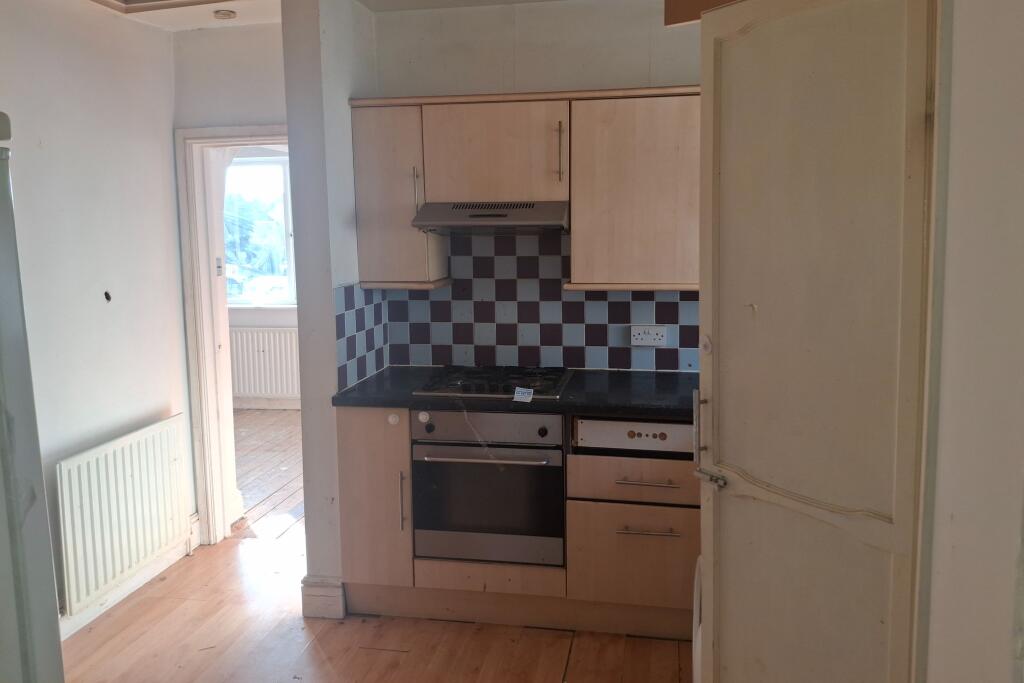 First Floor Flat, 18 Melmore Gardens, Cirencester, Gloucestershire, GL7 1NR