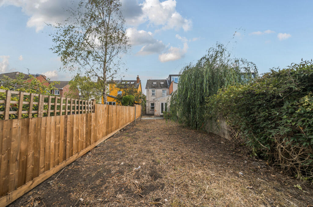 1347862-5-68b5a10...