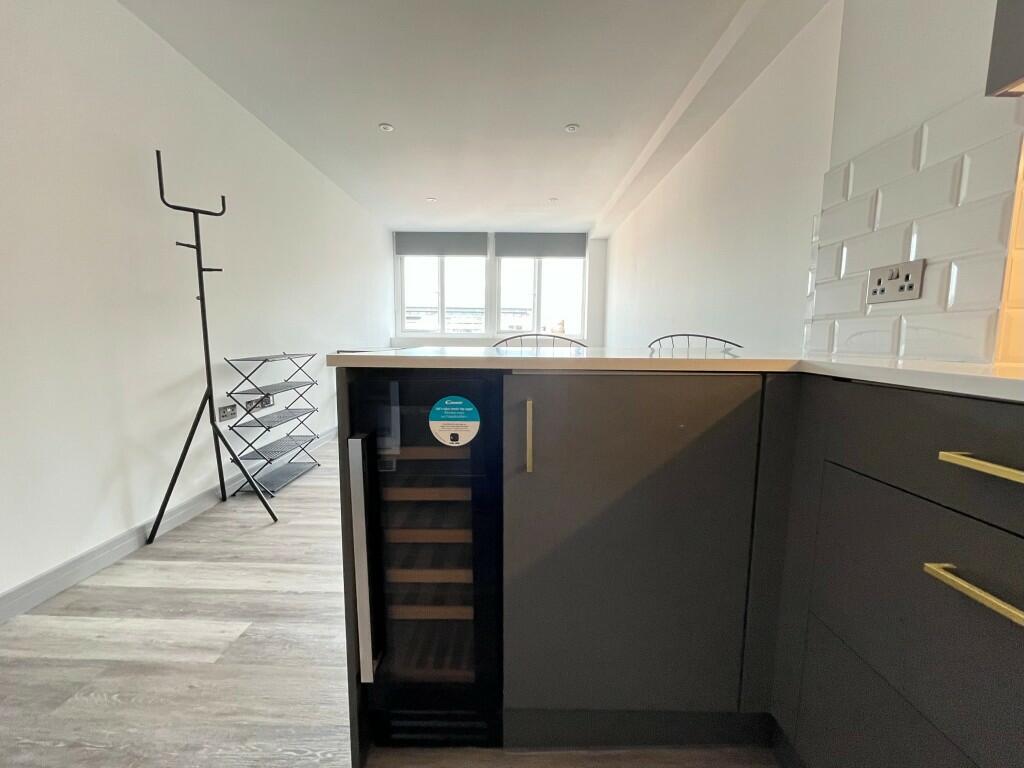WINE FRIDGE
