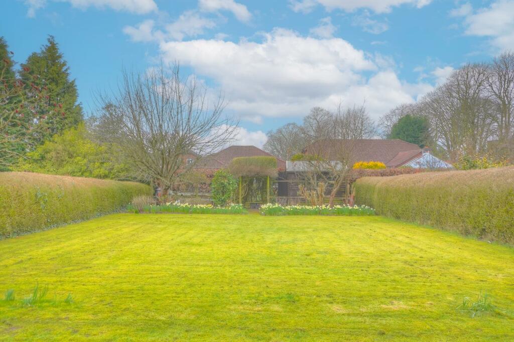 Upper Gungate (17).jpg