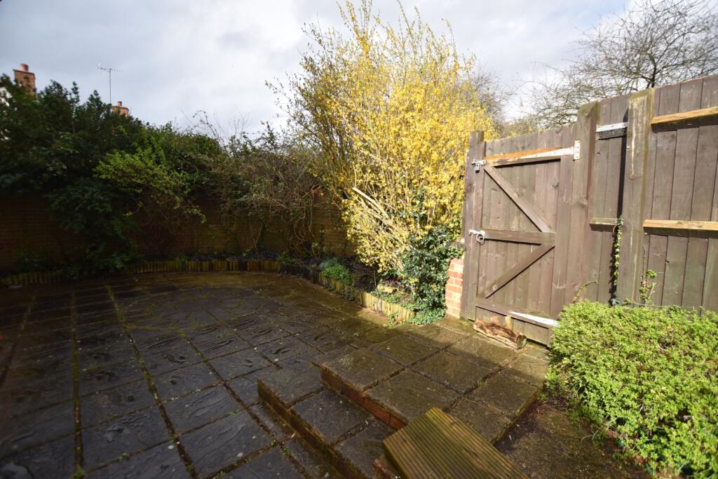 1 Nursery Gardens gate