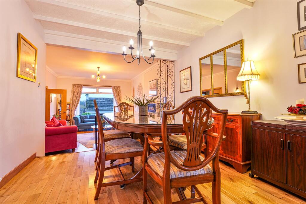 6- Dining Area.jpg