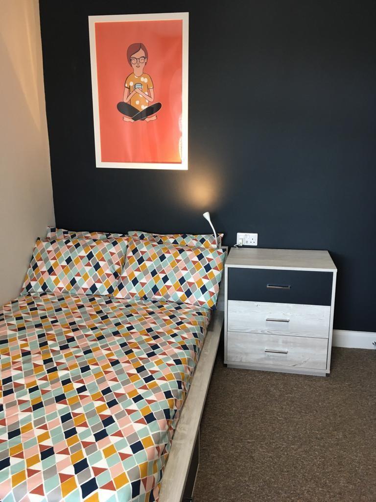 31) 221 Newland Avenue Bedroom 3 30.07.2020.jpg