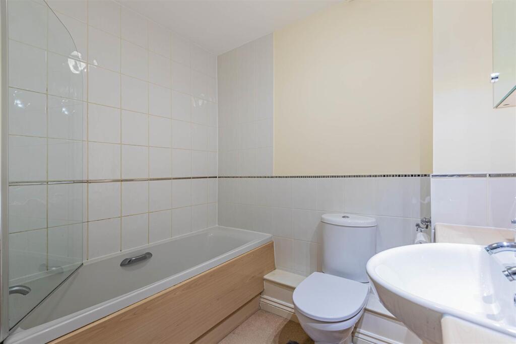 Clive Hall Court 17-3.jpg