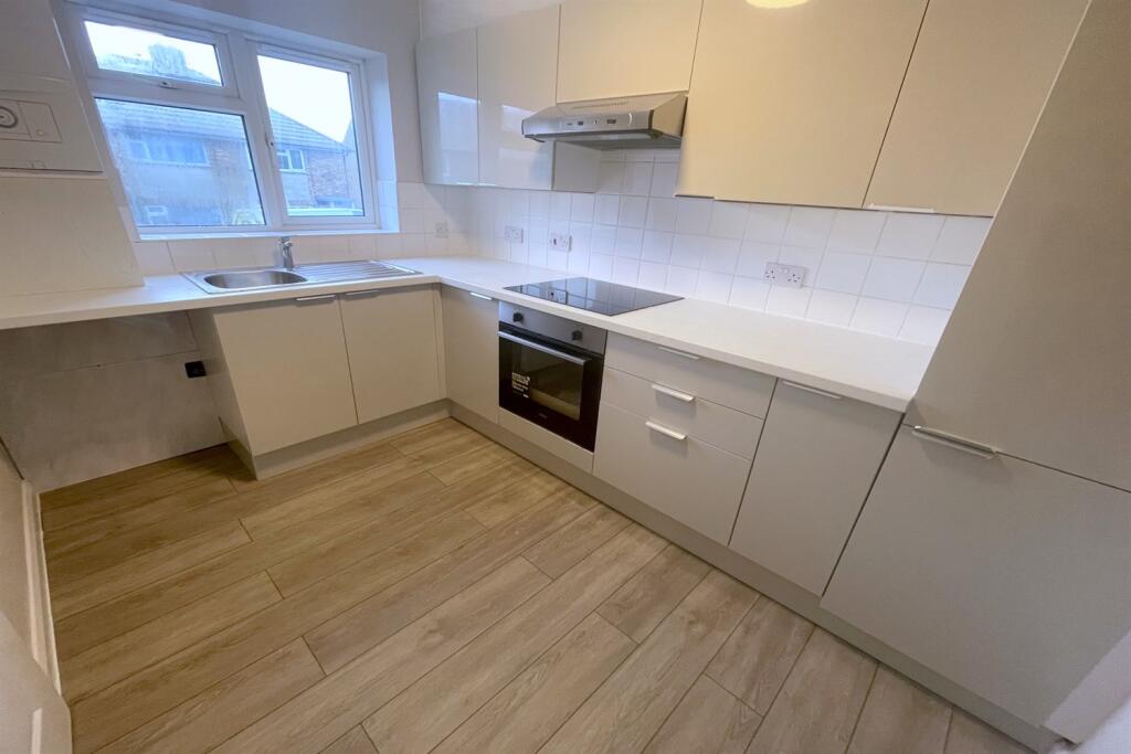 Modern fitted kitche