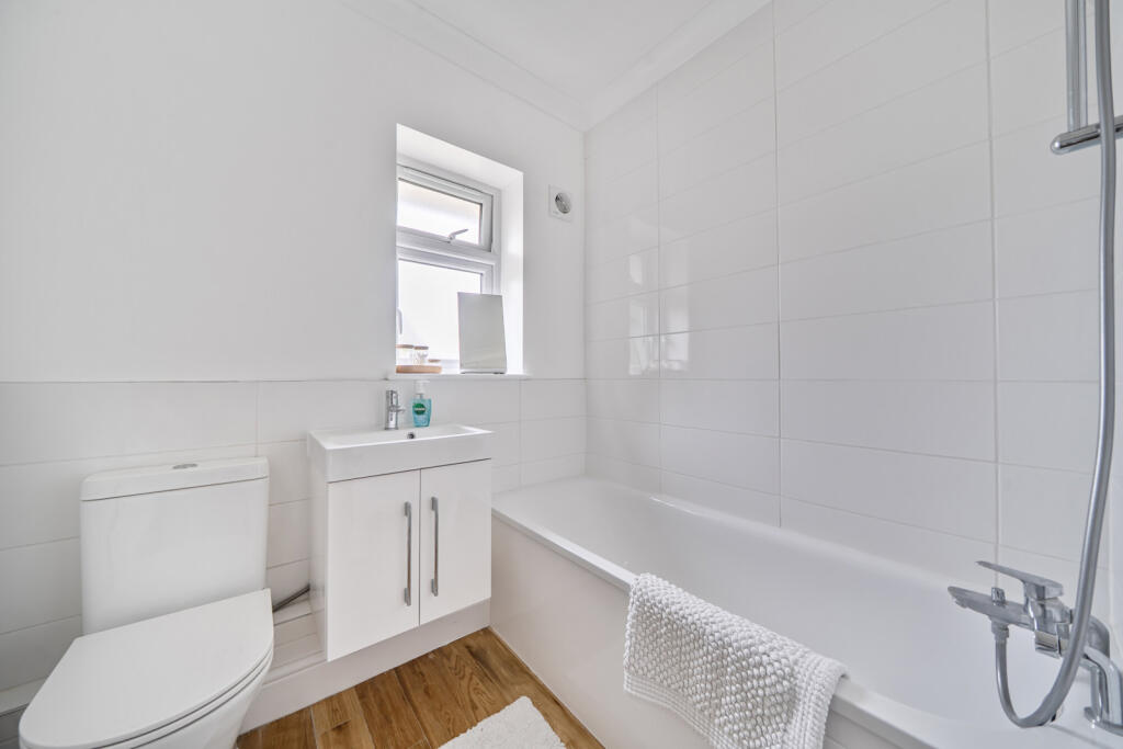 1369665-12-68f21b...