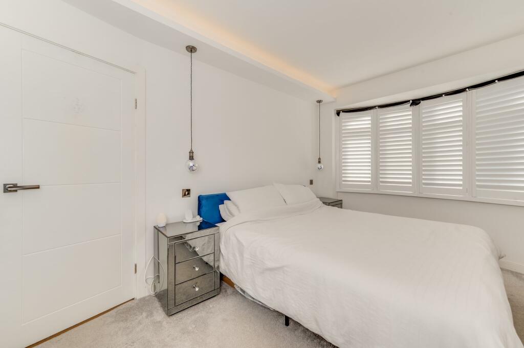 BEDROOMS AND FAMILY BATHROOM