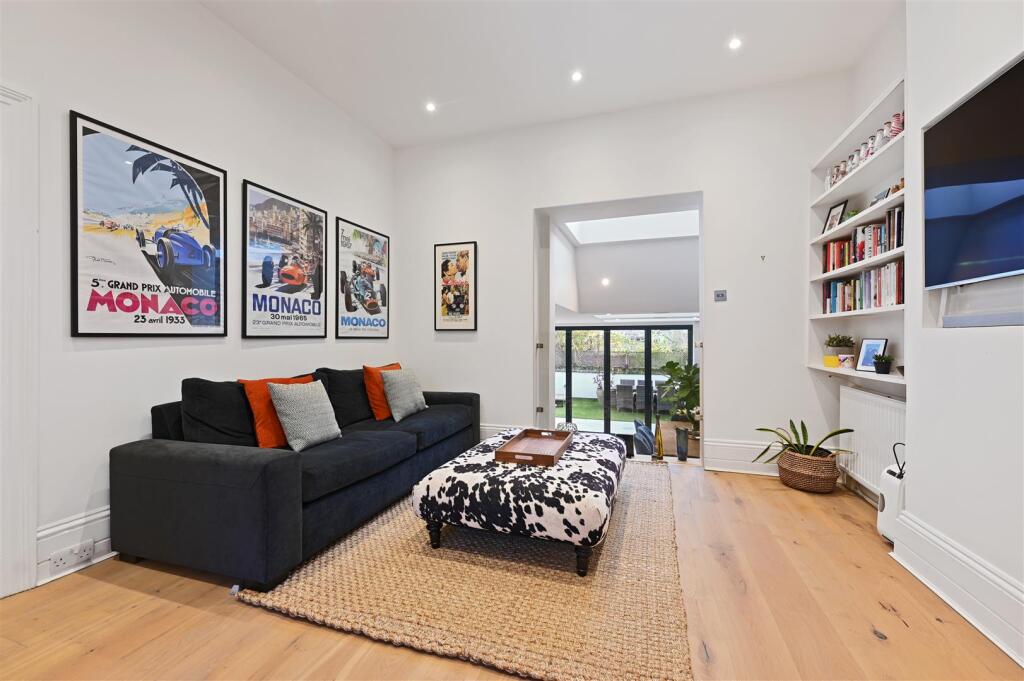 Godolphin Road - ReceptionD3 (1).JPG