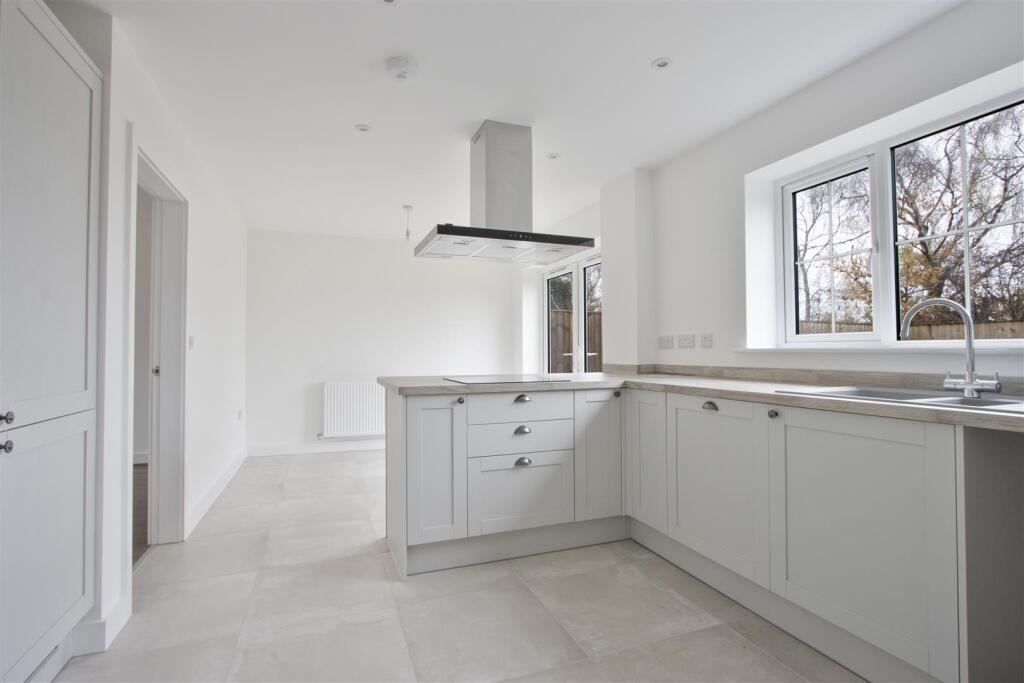Kitchen 3.jpg