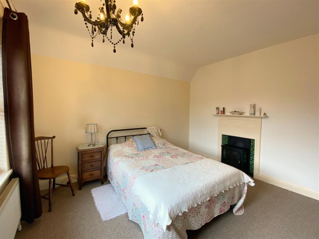 Bedroom 2.jpg