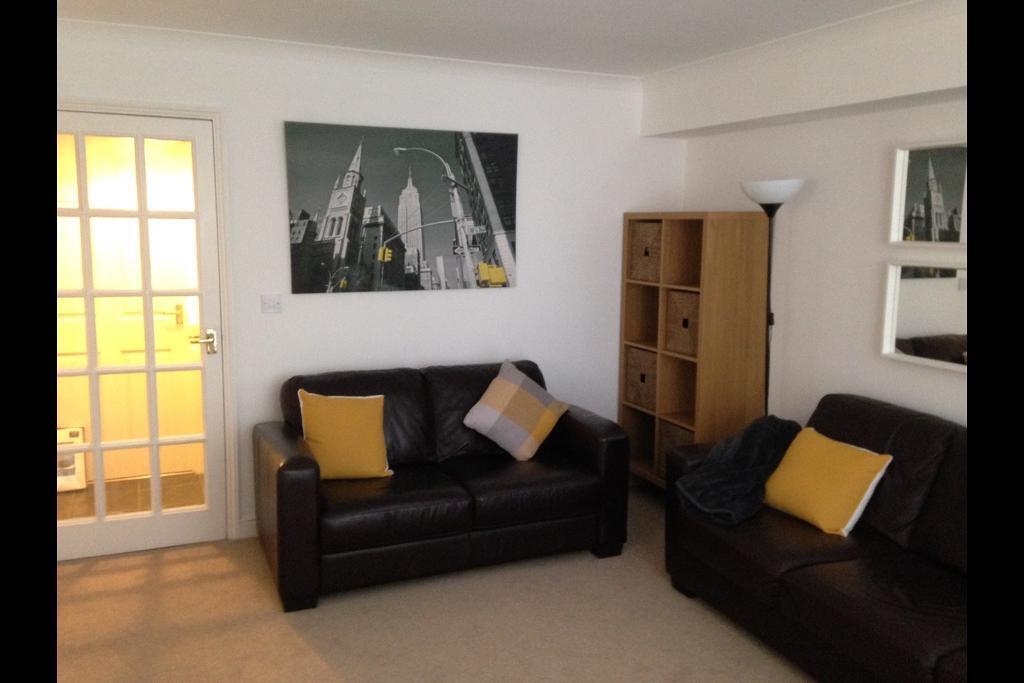 Lounge 2