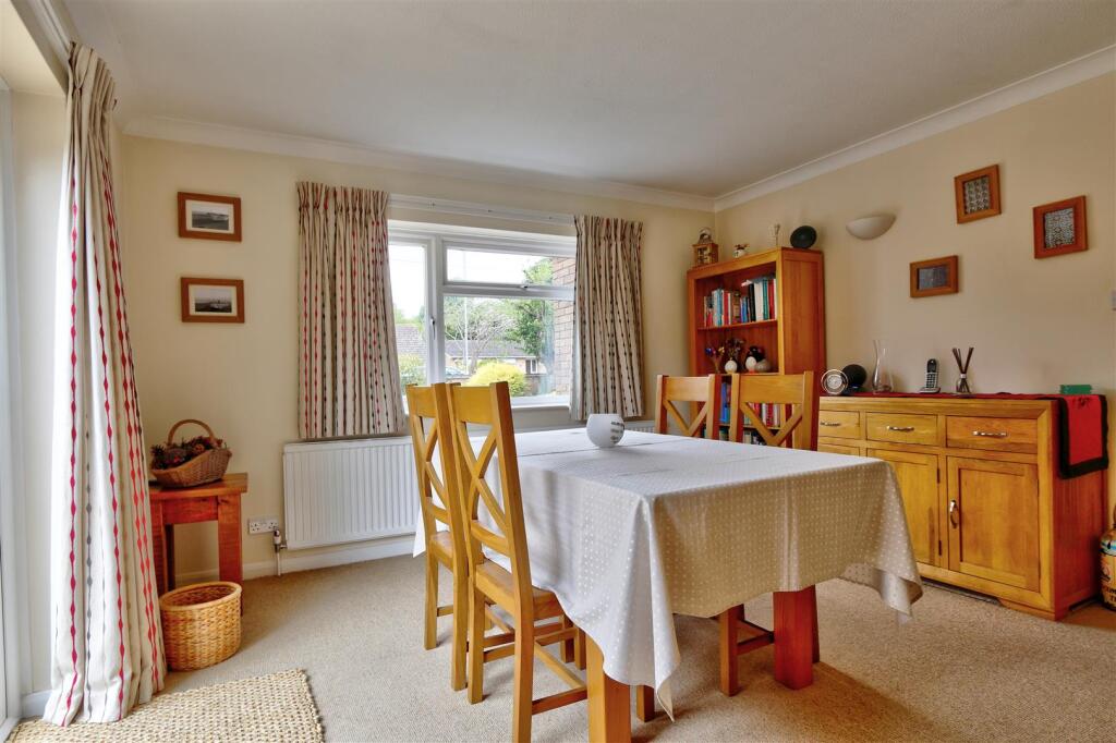 Dining Room: