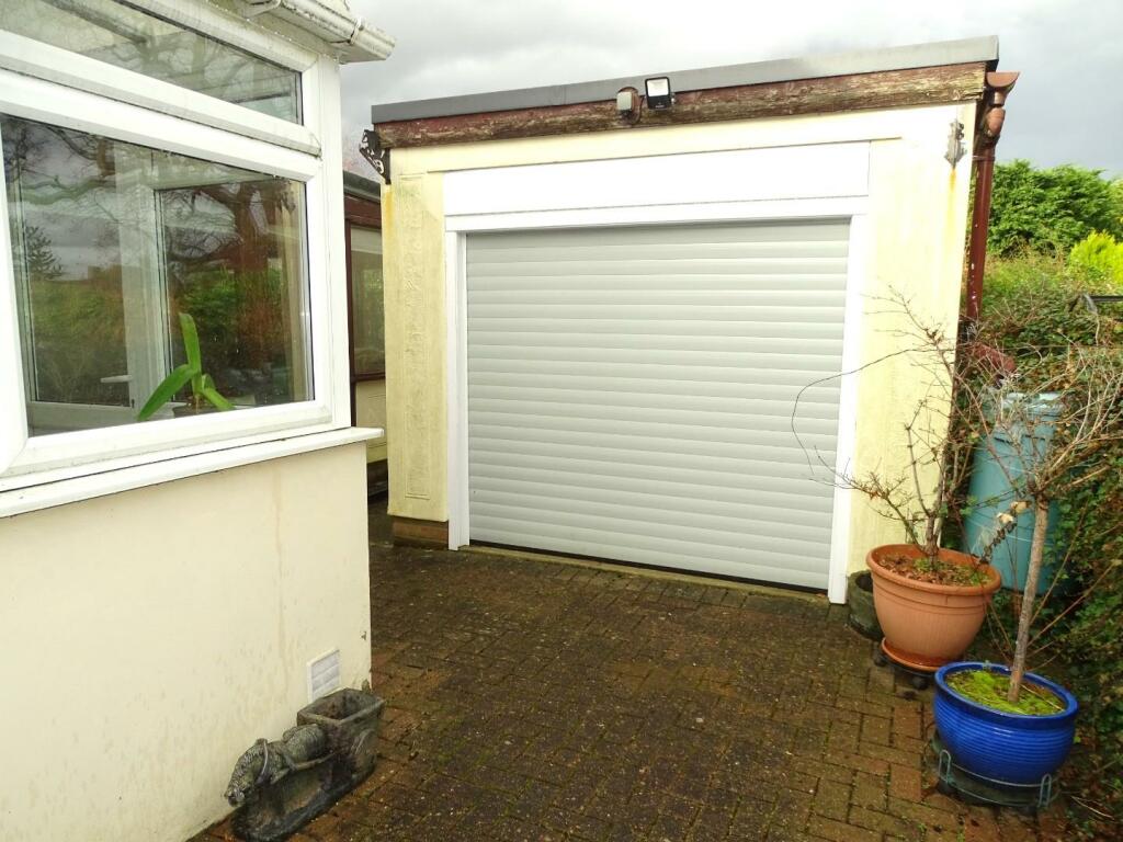 DETACHED GARAGE